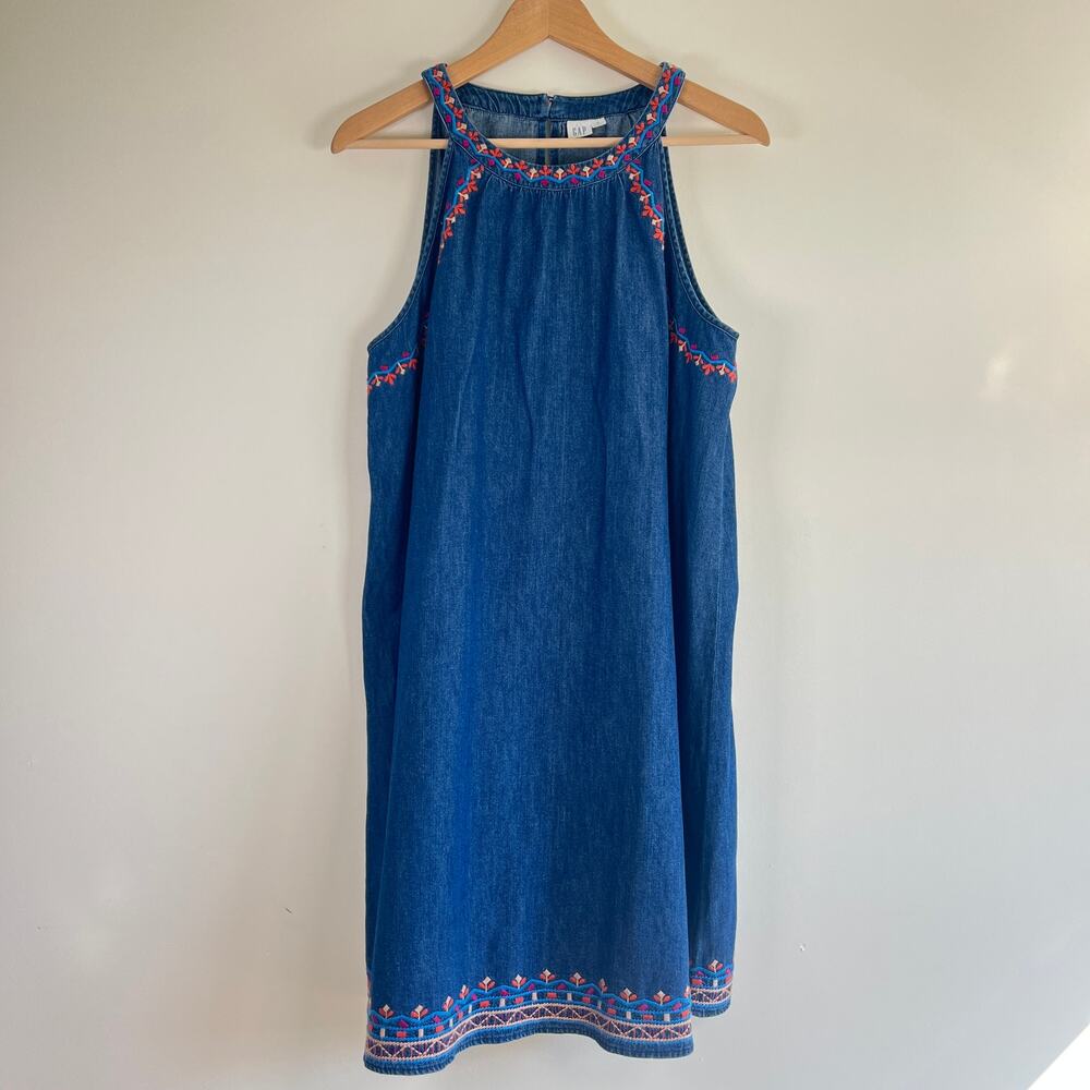 GAP Embroidered Denim Swing Dress Boho Sleeveless Size Medium Indie Coquette